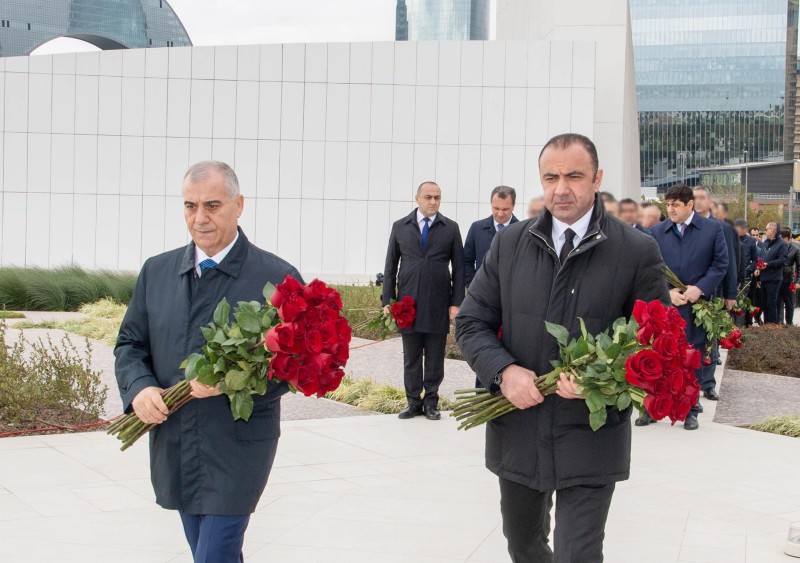 DTX və XKX rəisləri Zəfər parkını ziyarət etdilər - FOTOLAR 